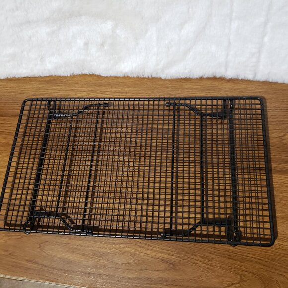 Pampered Chef  Stackable Cooling Rack Black   10" x 18" - Picture 5 of 5